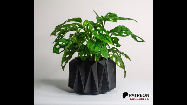 Cache pot 3
